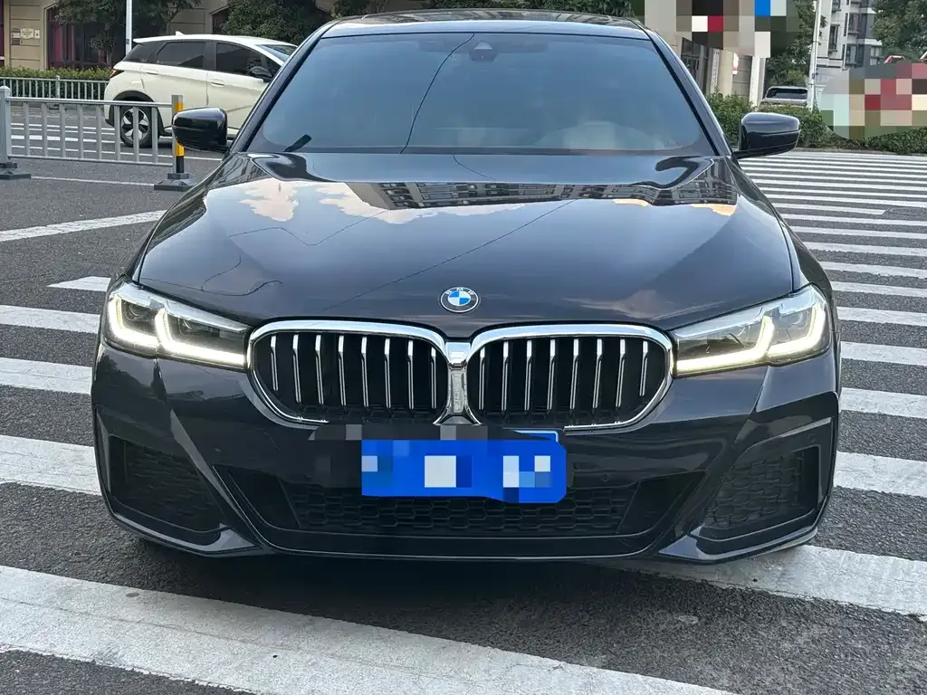 BMW 5 Series — фото 10