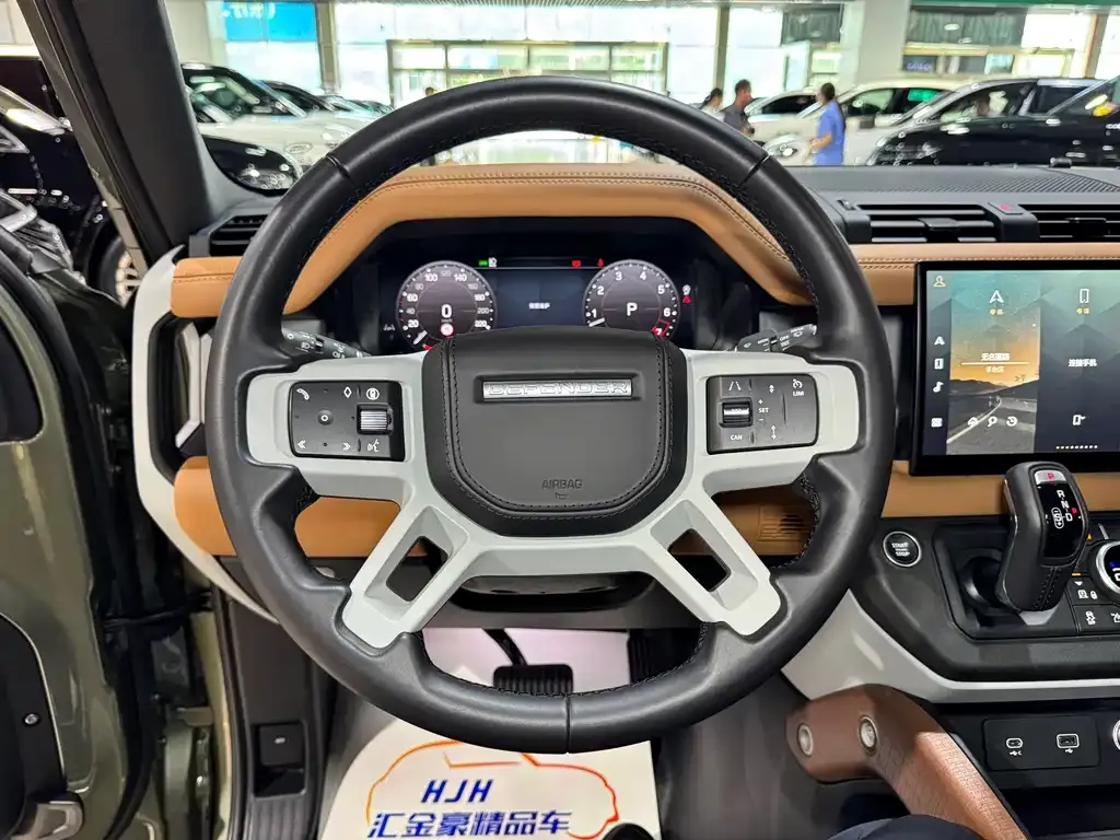 Land Rover Defender — фото 10