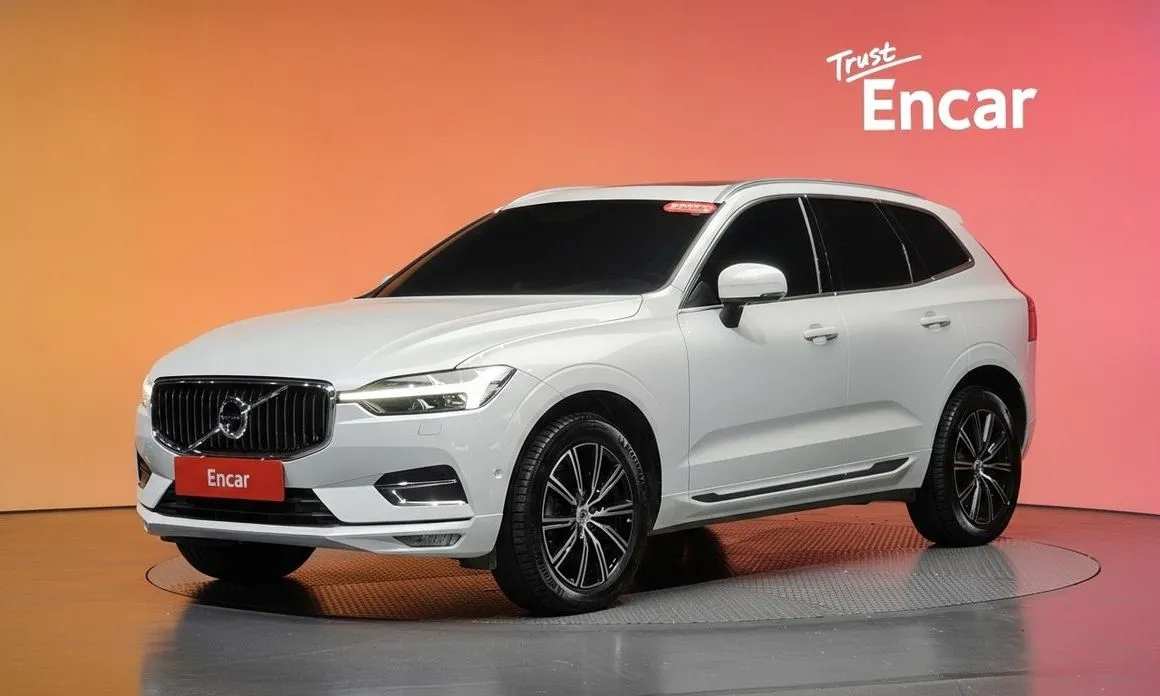 Volvo XC60 — фото 1