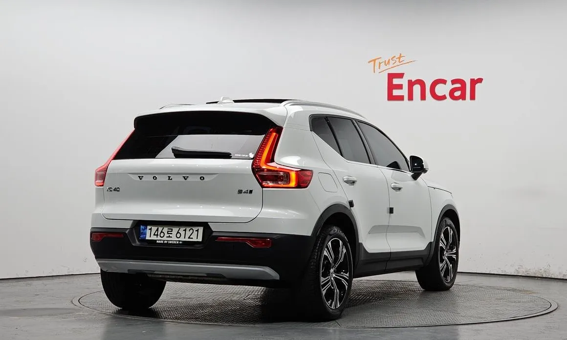 Volvo XC40 — фото 2