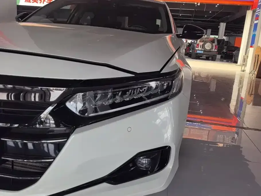 Honda Accord — фото 4