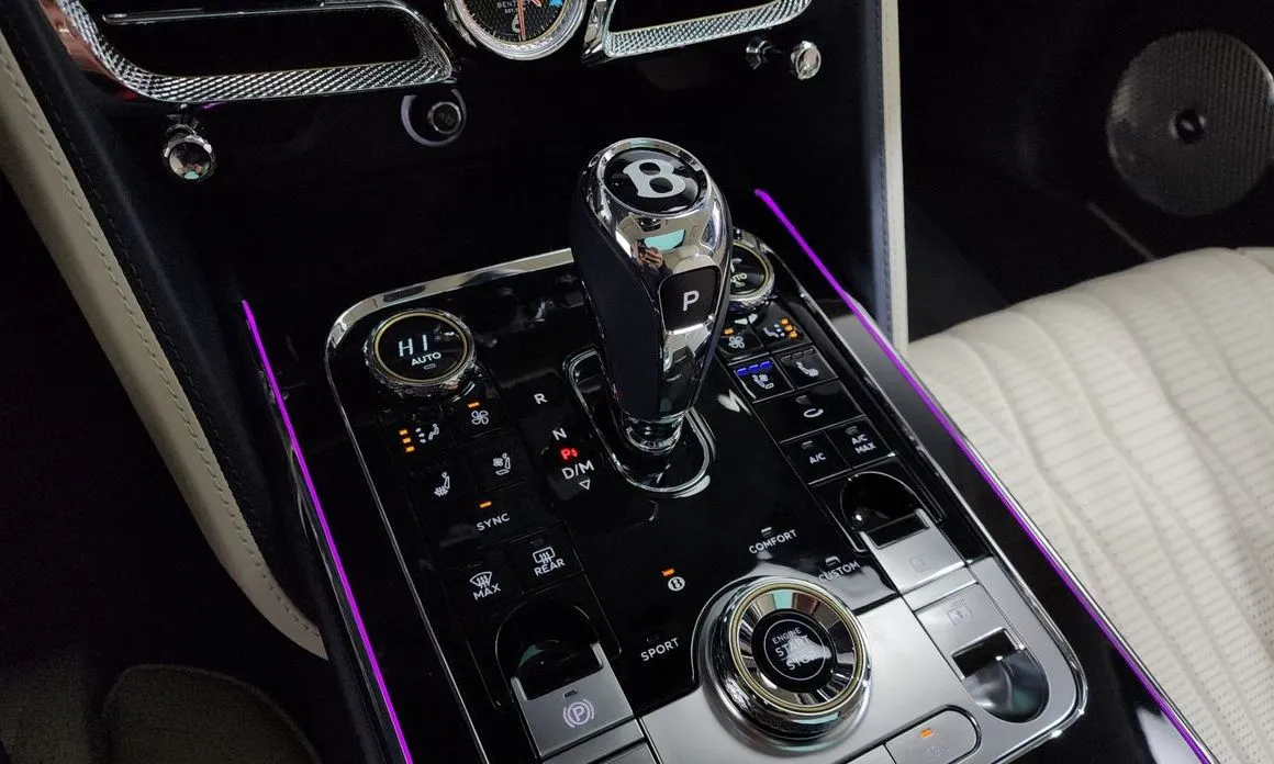 Bentley Flying Spur — фото 9