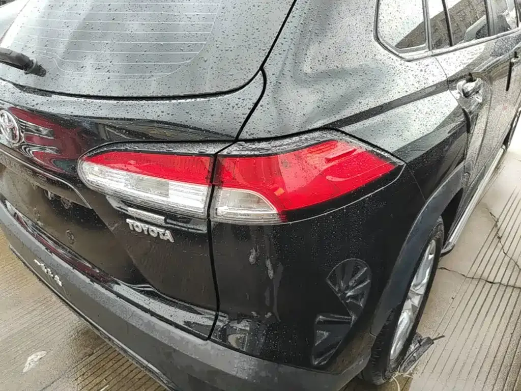 Toyota Corolla Cross — фото 10