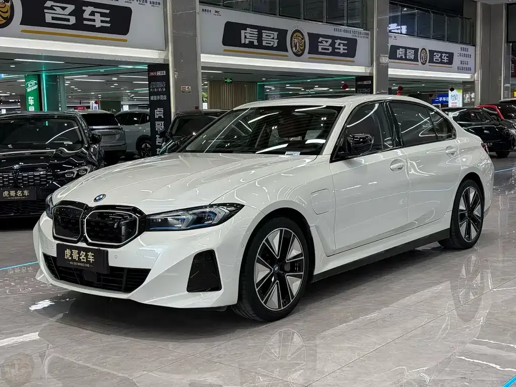 BMW i3 — фото 1