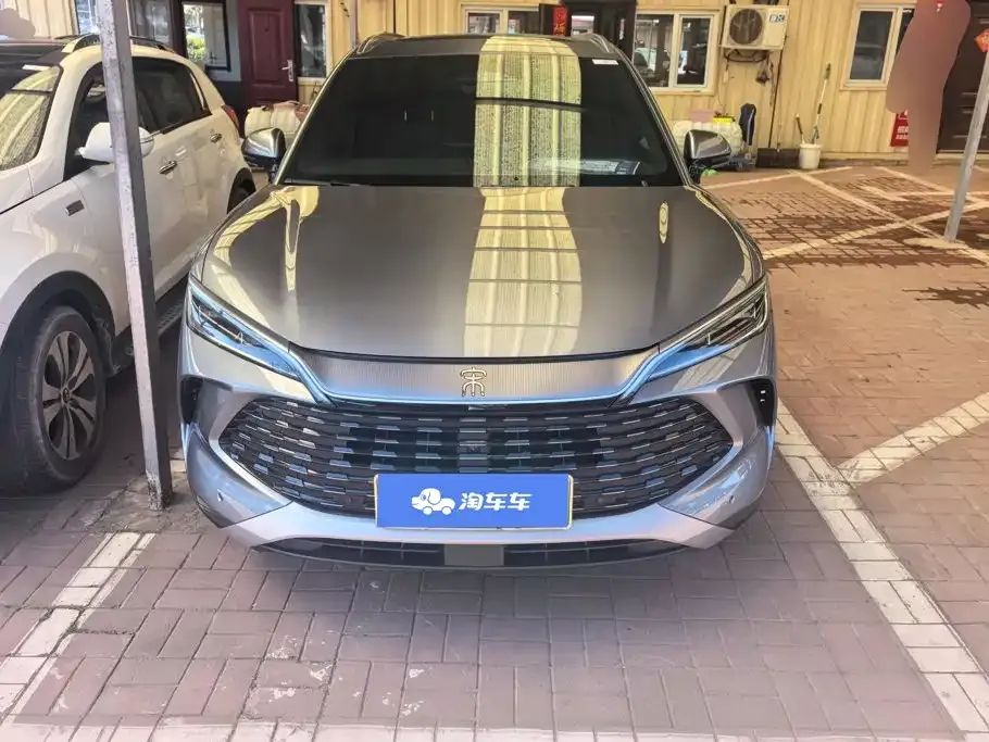 BYD L DM-i — фото 4