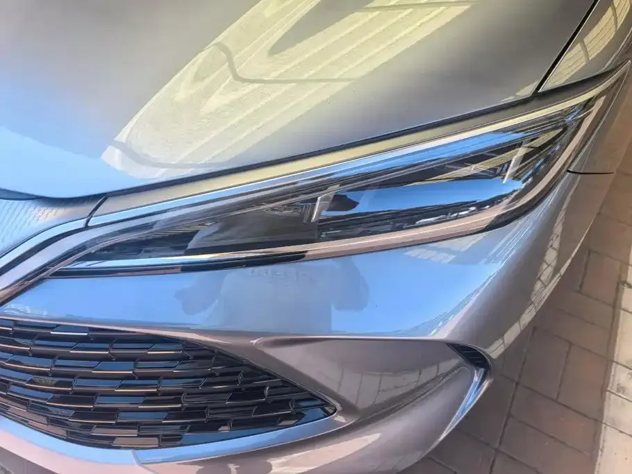 BYD L DM-i — фото 6