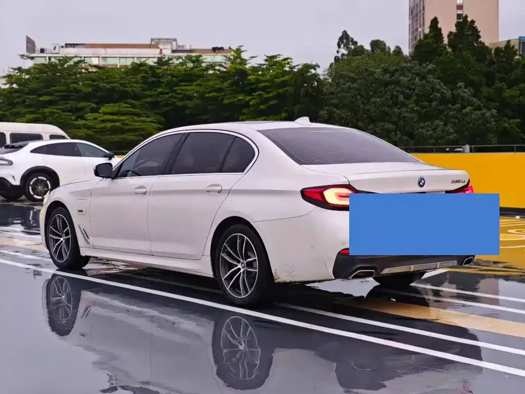 BMW 5 Series New Energy — фото 3
