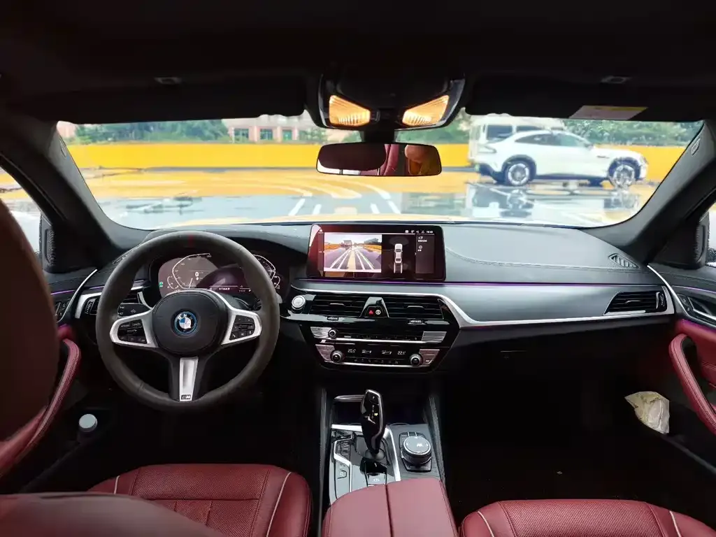BMW 5 Series New Energy — фото 4