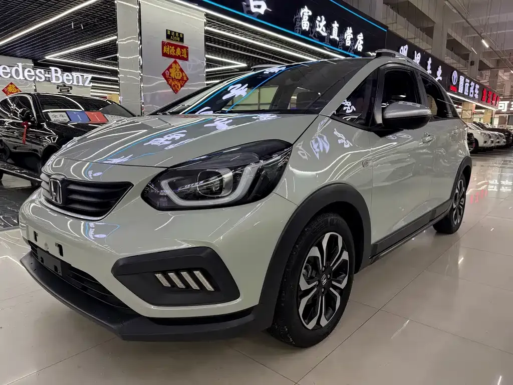 Honda Fit — фото 1