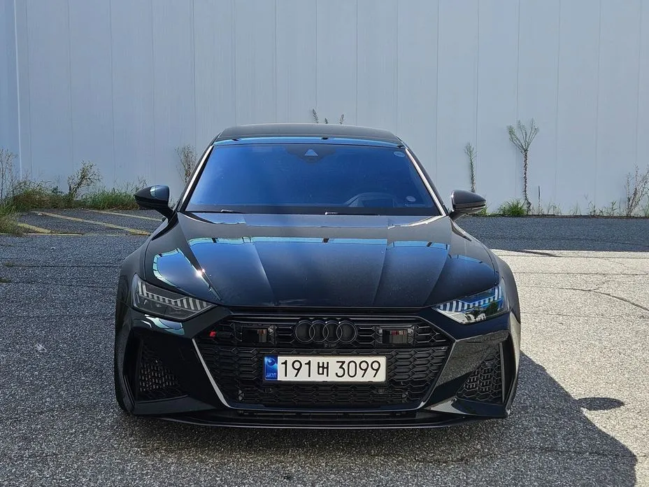 Audi RS7 — фото 8