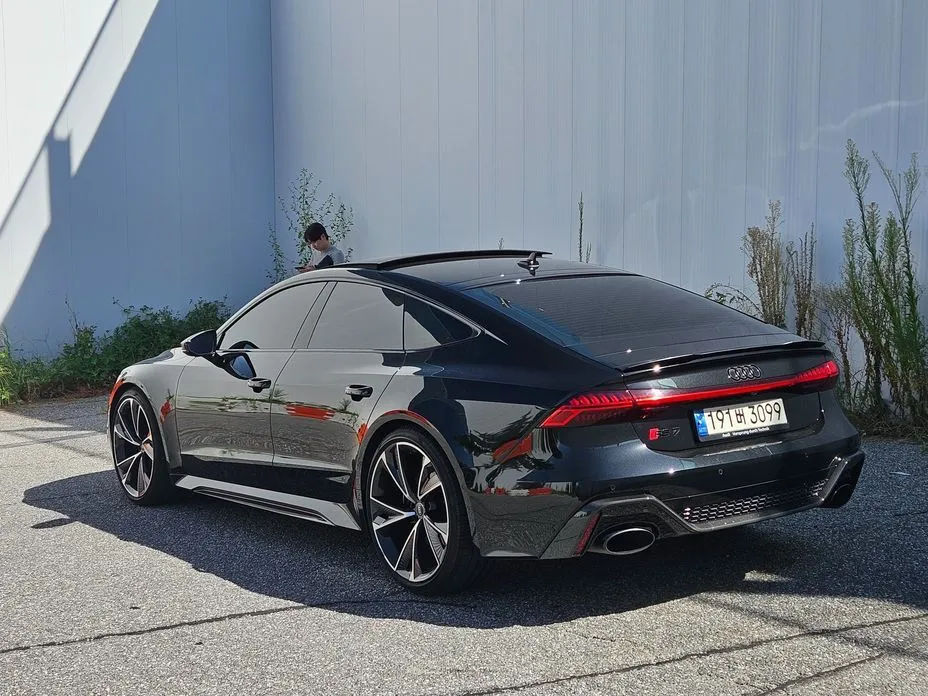 Audi RS7 — фото 2