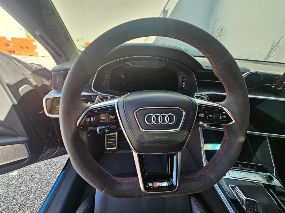 Audi RS7 — фото 10