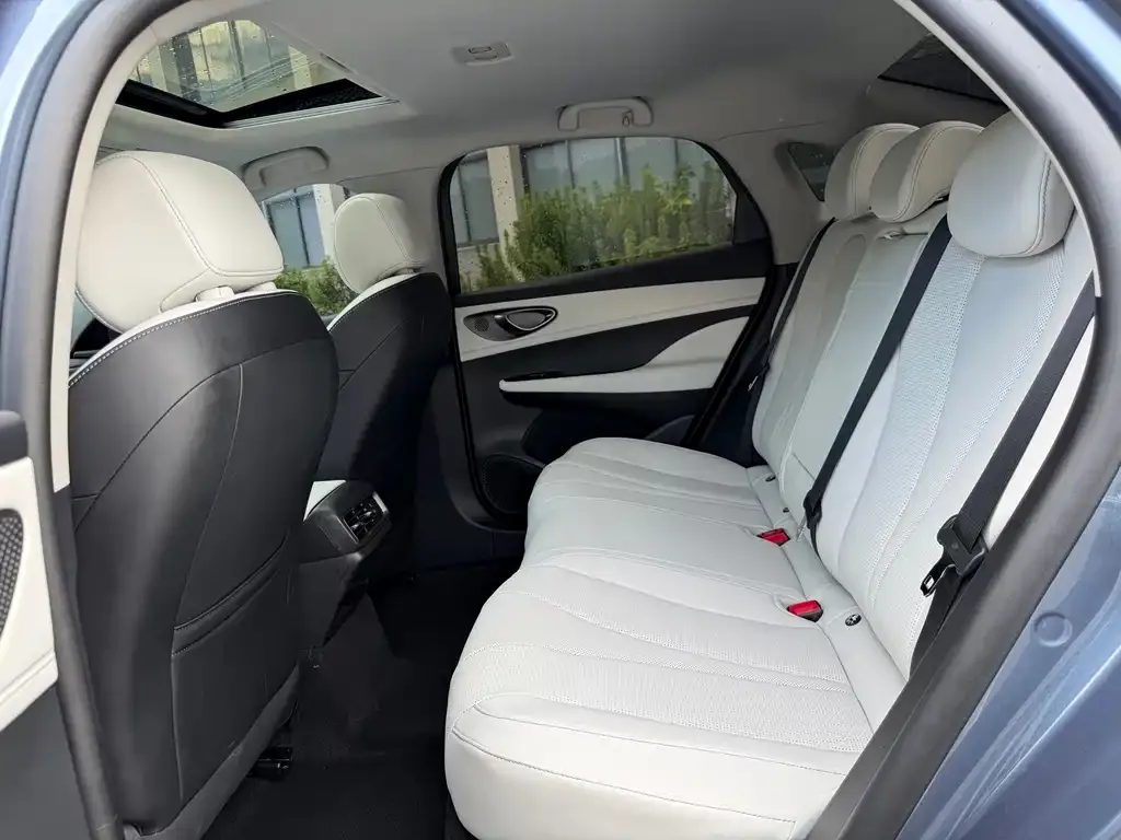 BYD Seal 05 DM-i — фото 3