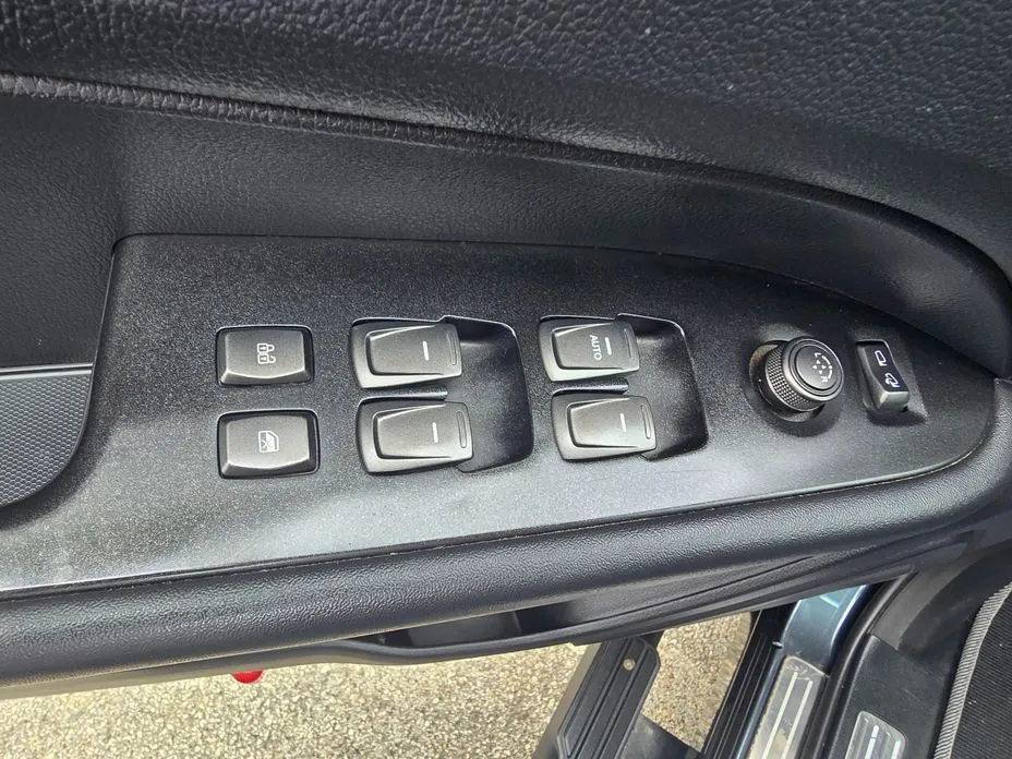 KG Mobility (Ssangyong) Rexton — фото 6