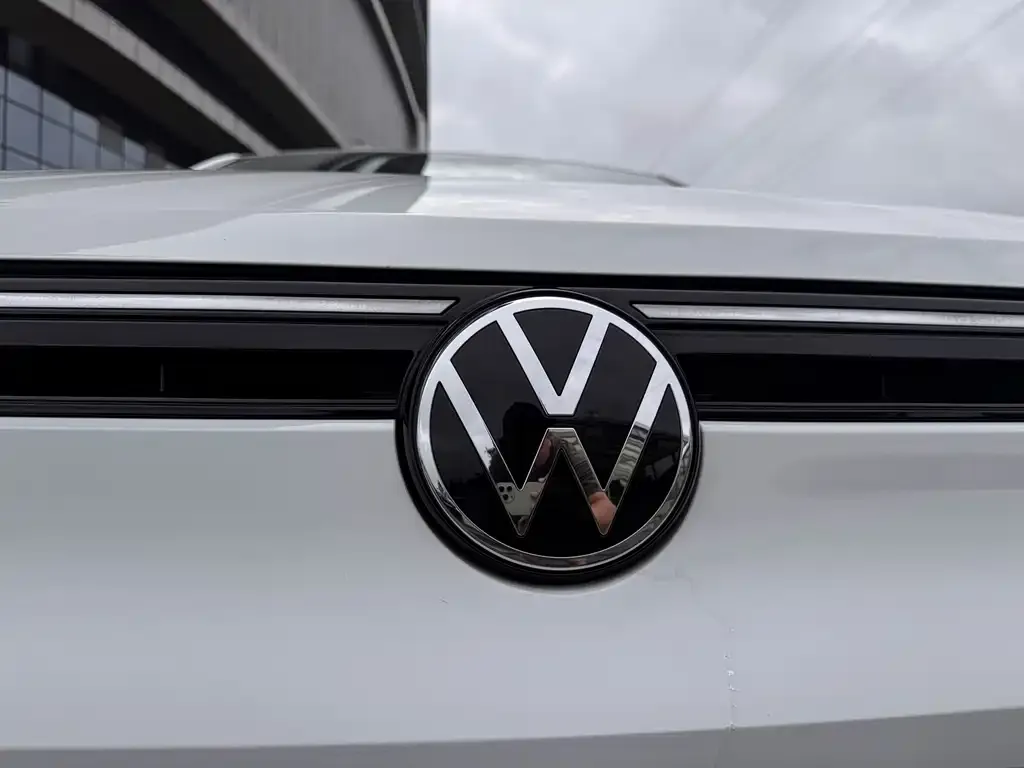 Volkswagen Tharu — фото 2