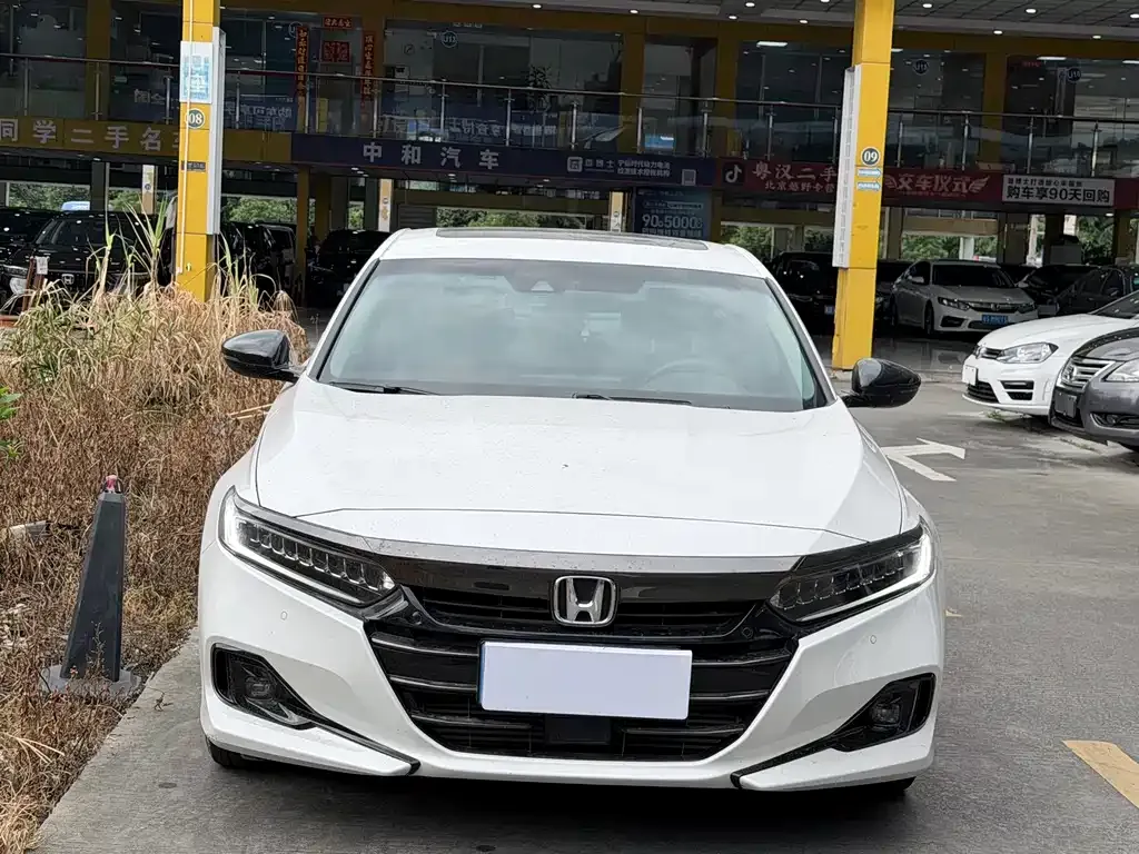 Honda Accord — фото 6