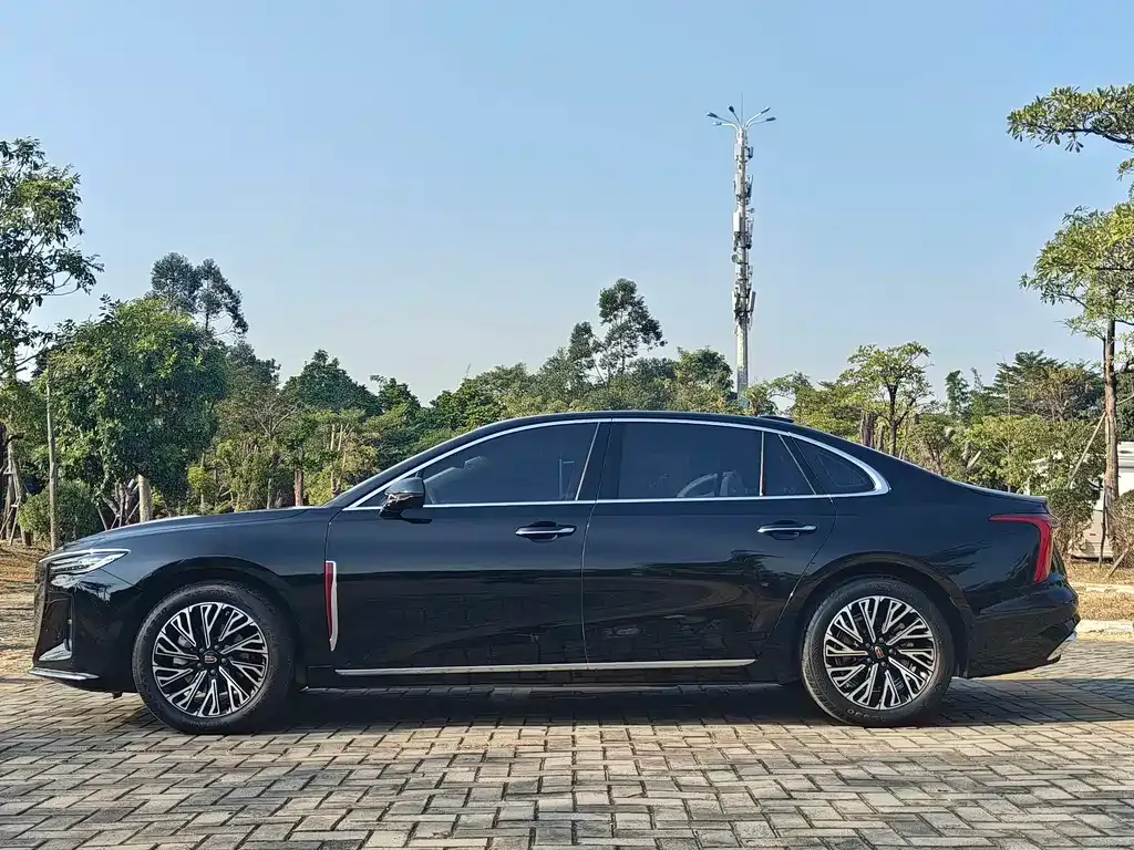 Hongqi H5 — фото 6