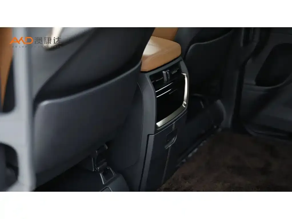Toyota Alphard — фото 6