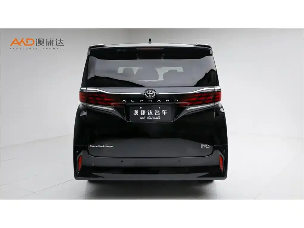 Toyota Alphard — фото 8
