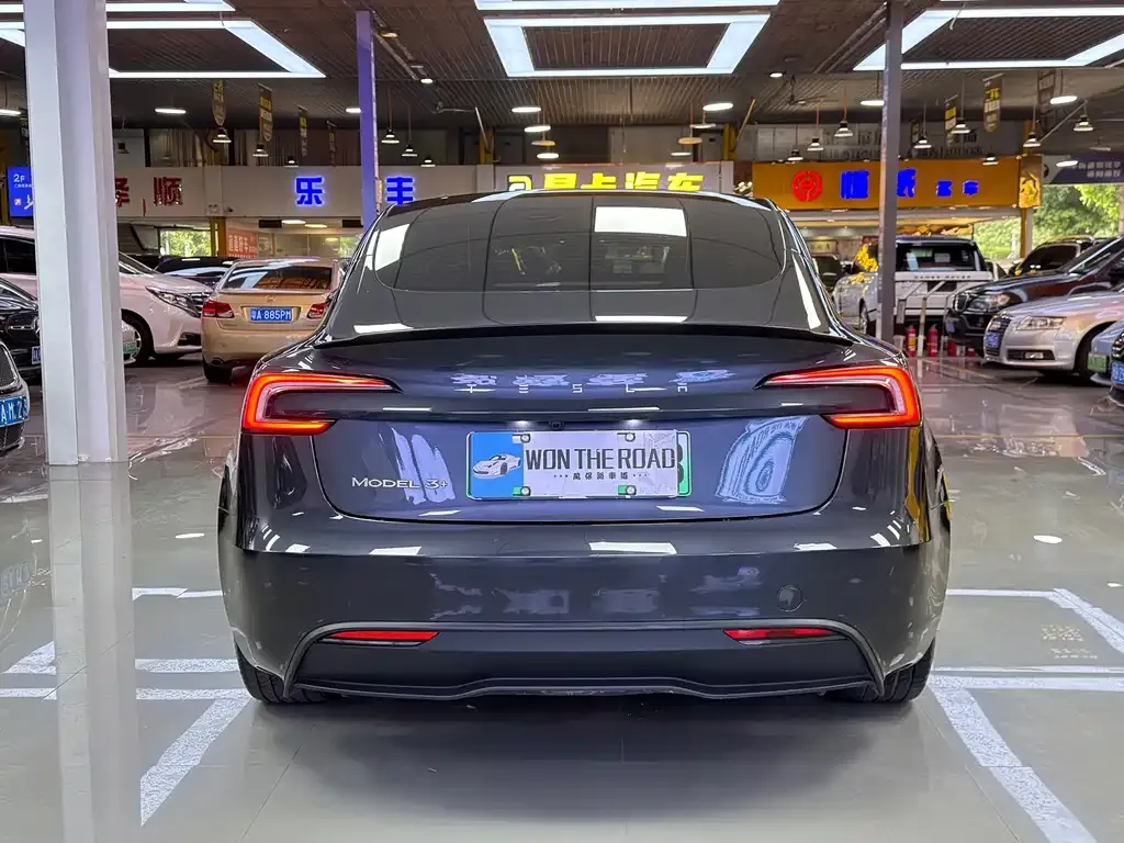 Tesla Model 3 — фото 2