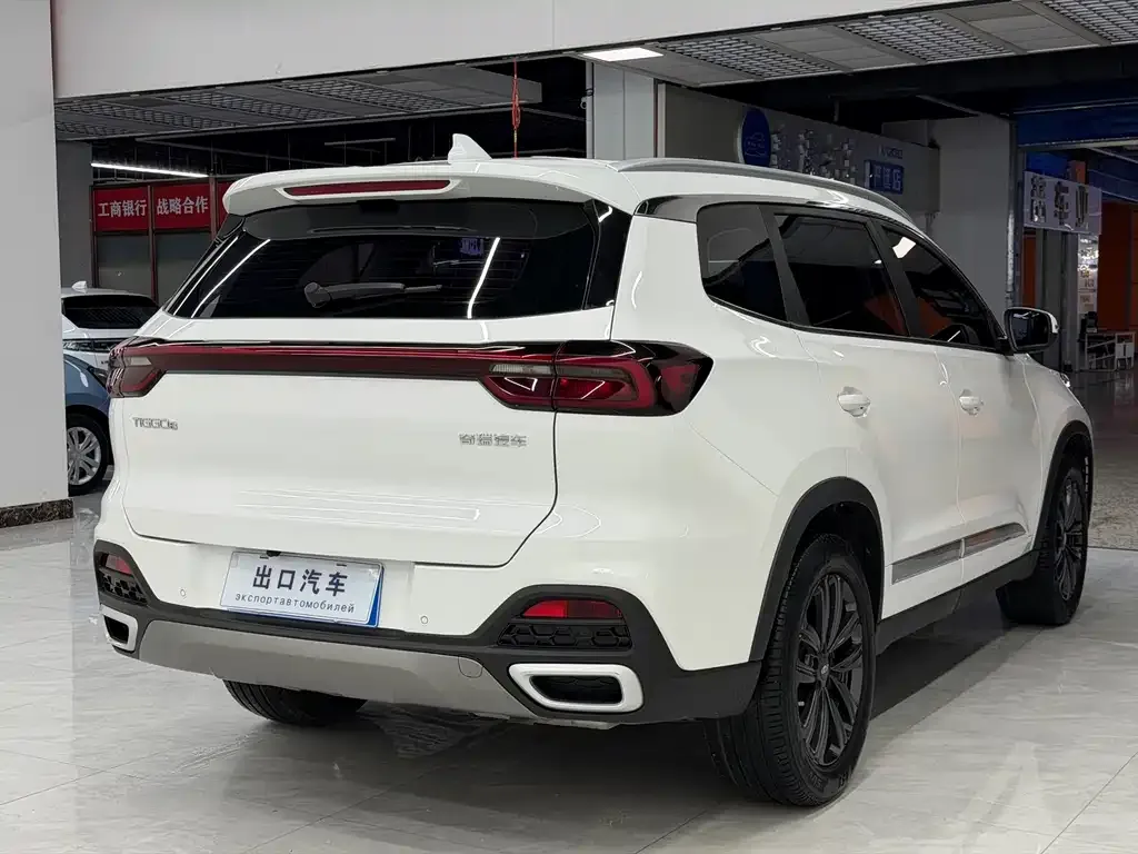 Chery Tiggo 8 — фото 7