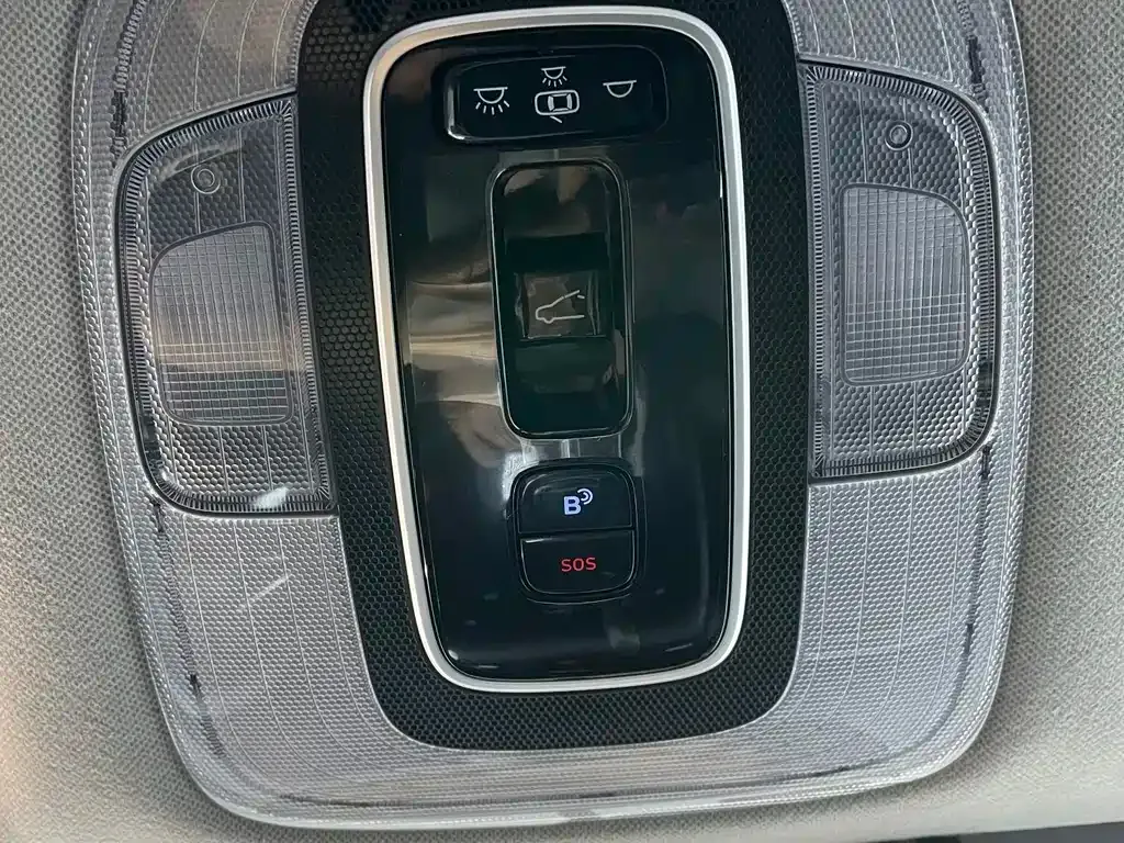 Hyundai Elantra — фото 10