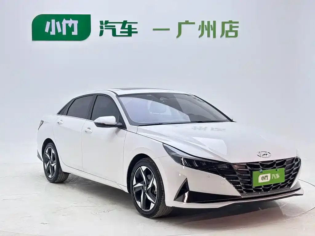 Hyundai Elantra — фото 4