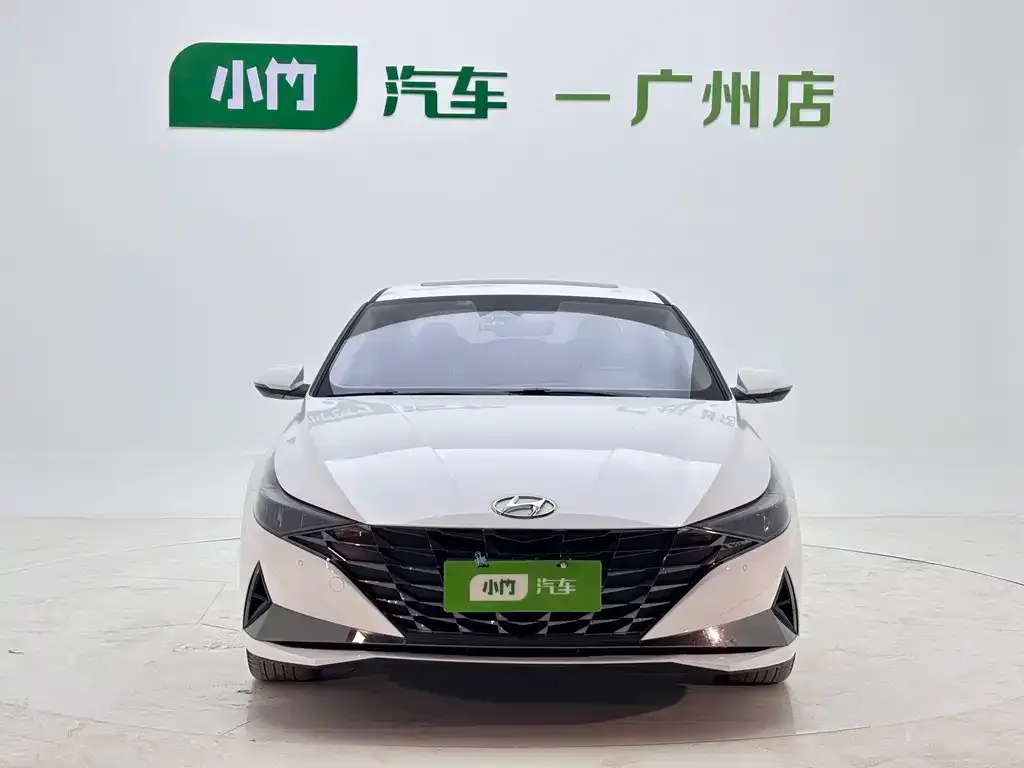 Hyundai Elantra — фото 3