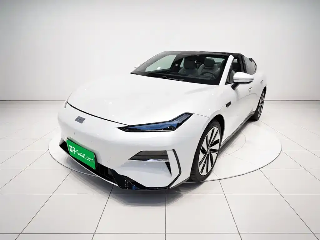 Geely Galaxy E8 — фото 1