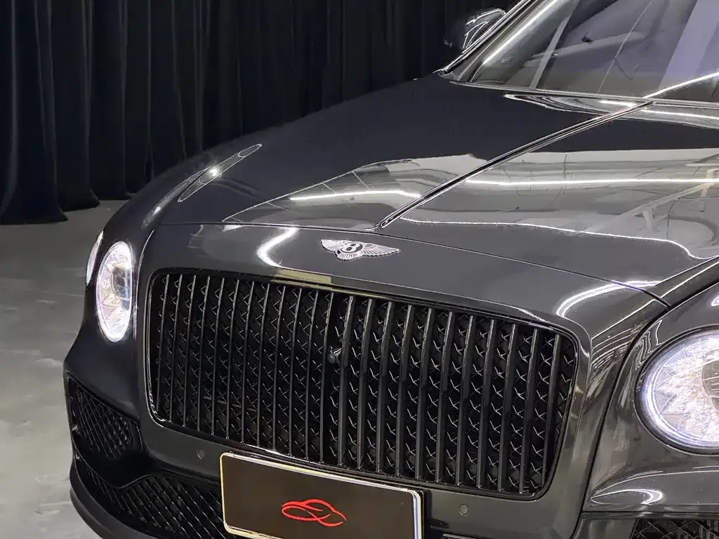 Bentley Flying Spur — фото 6