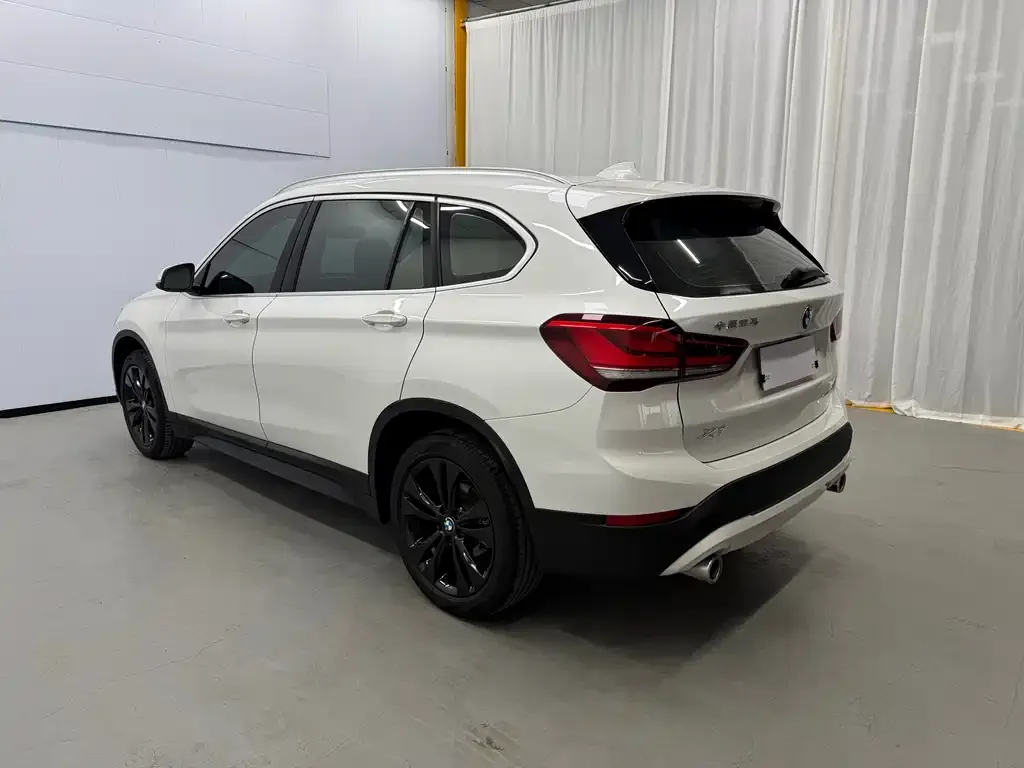 BMW X1 — фото 7