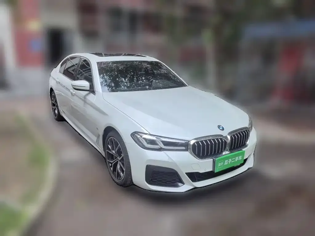 BMW 5 Series — фото 7