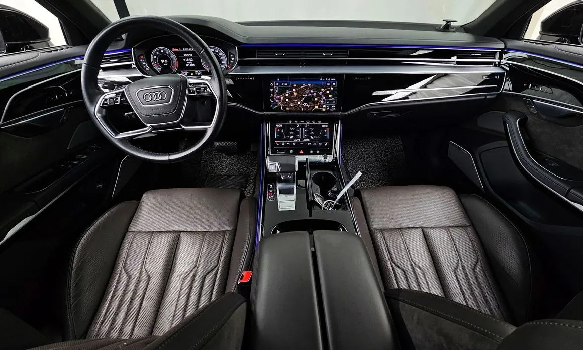 Audi A8 — фото 4