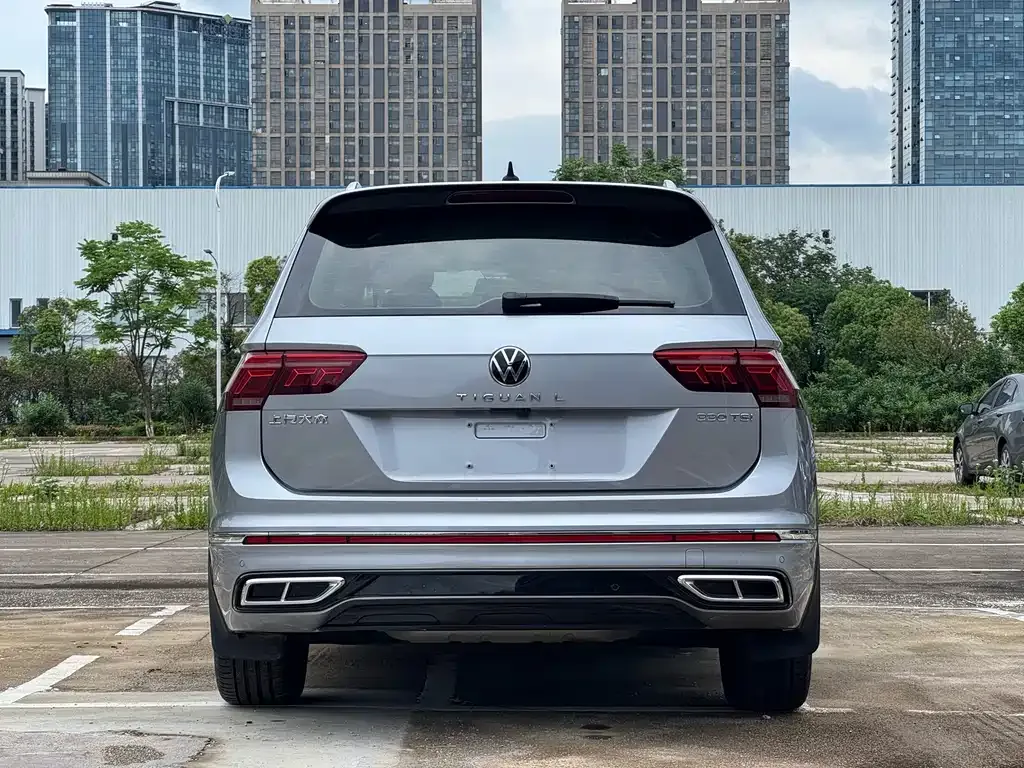 Volkswagen Tiguan L — фото 8