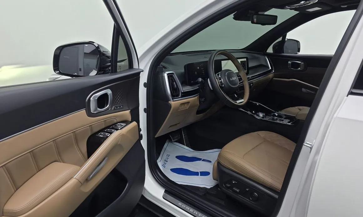 Kia Sorento — фото 7