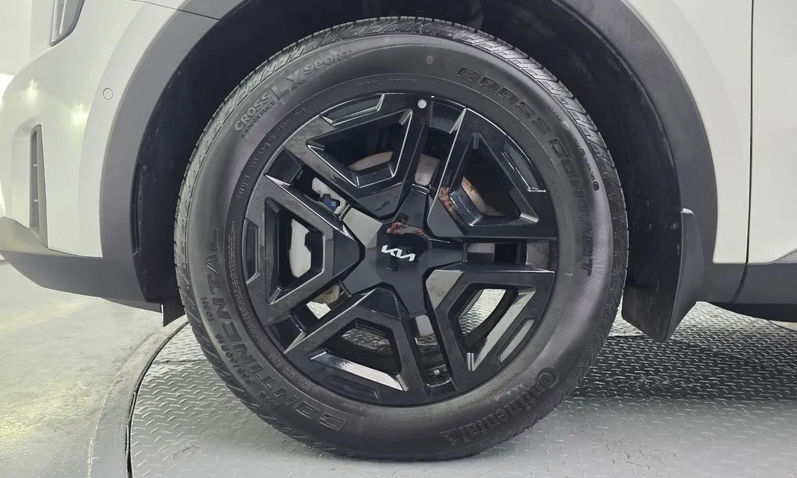 Kia Sorento — фото 9
