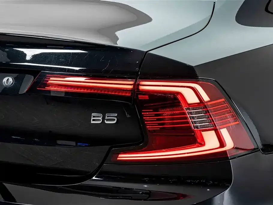 Volvo S90 — фото 7