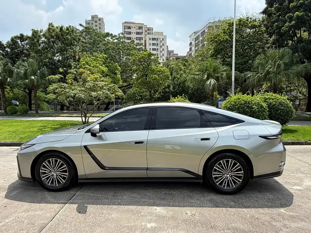 Lexus ES — фото 9