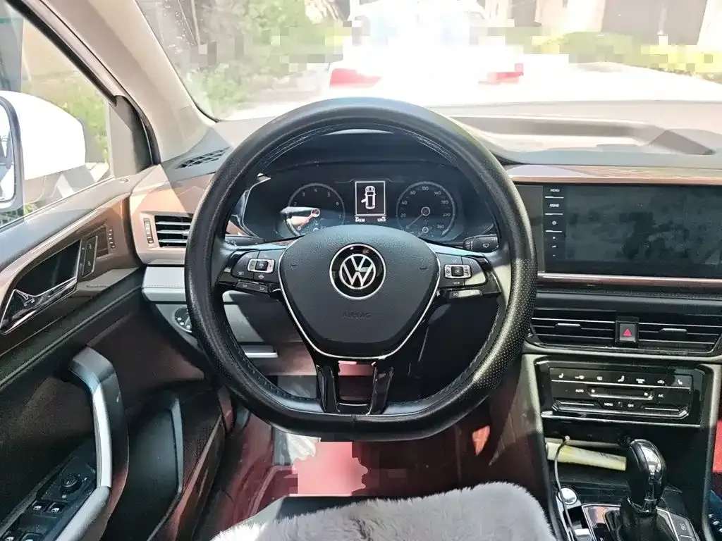 Volkswagen Tharu — фото 6