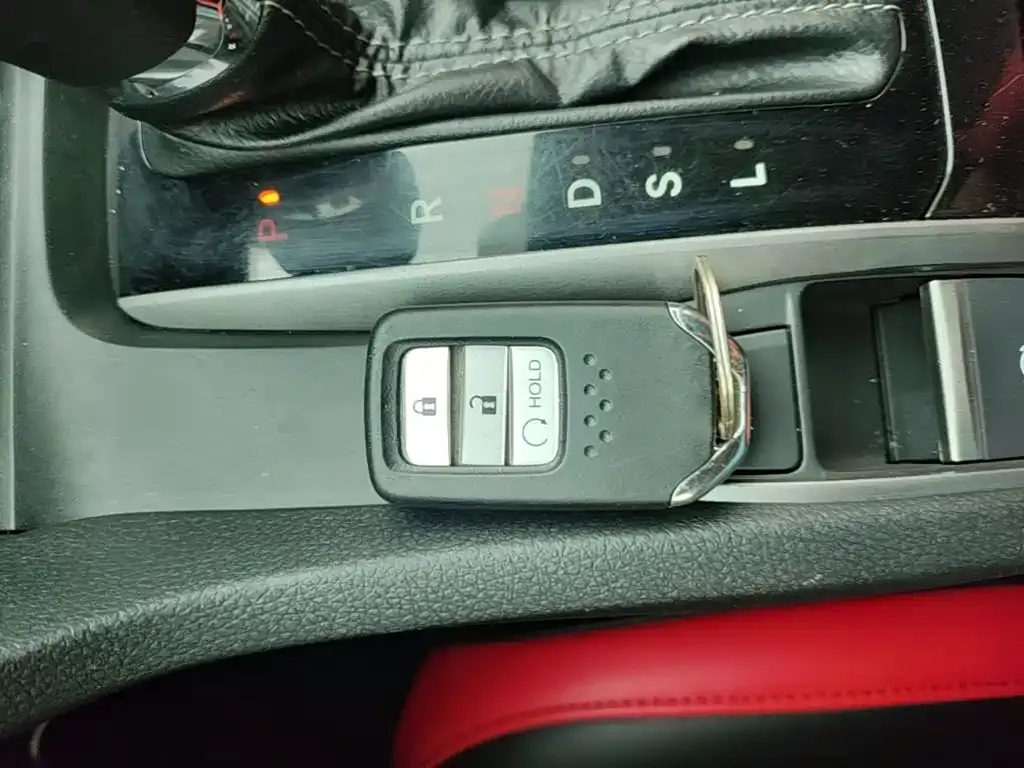 Honda Civic — фото 7