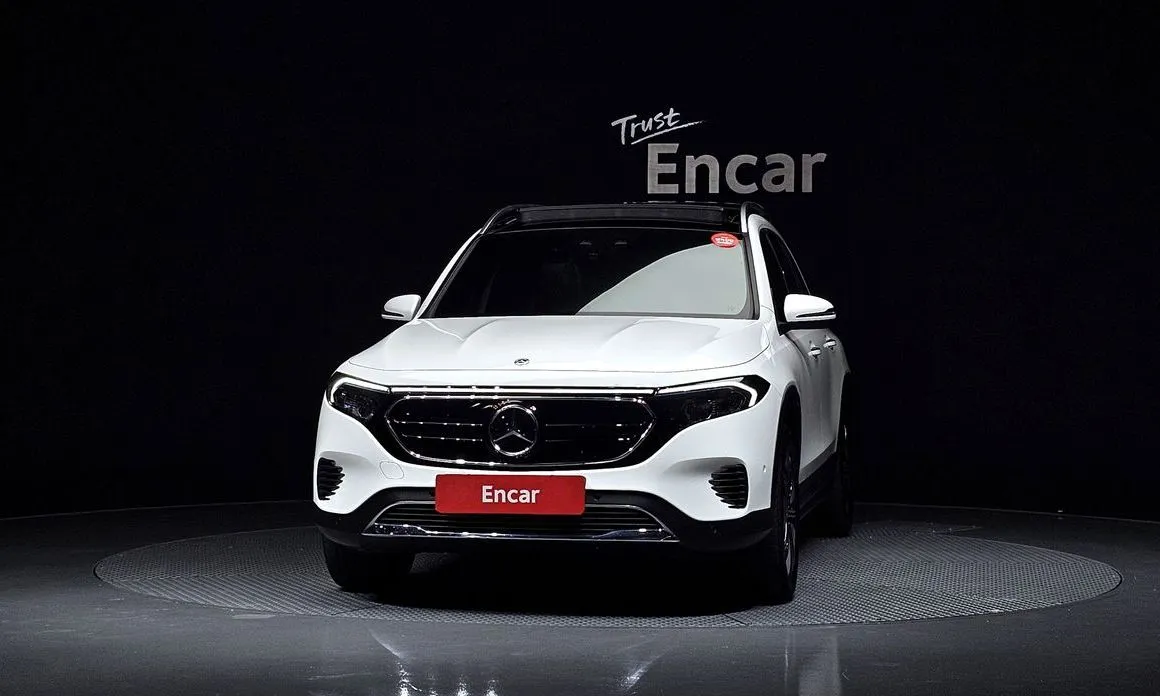 Mercedes-Benz EQB — фото 9