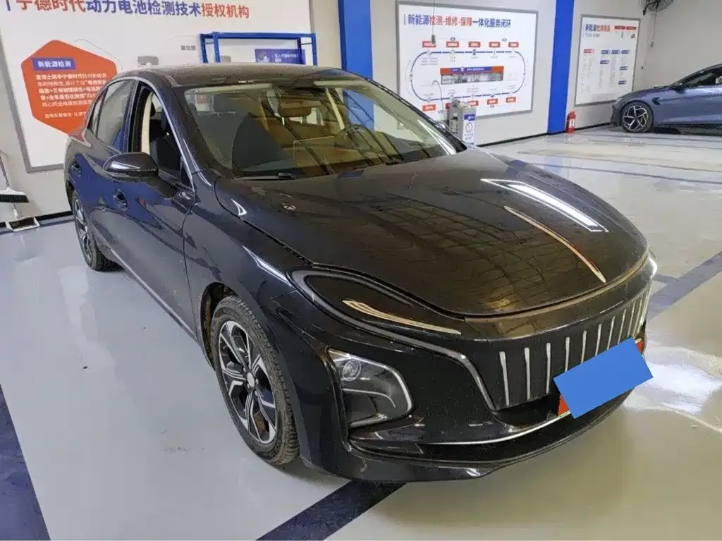 Hongqi E-QM5 — фото 6