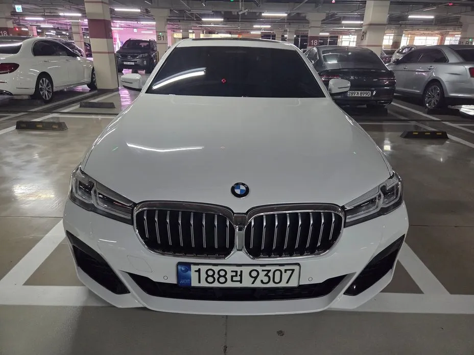 BMW 5-Series — фото 1
