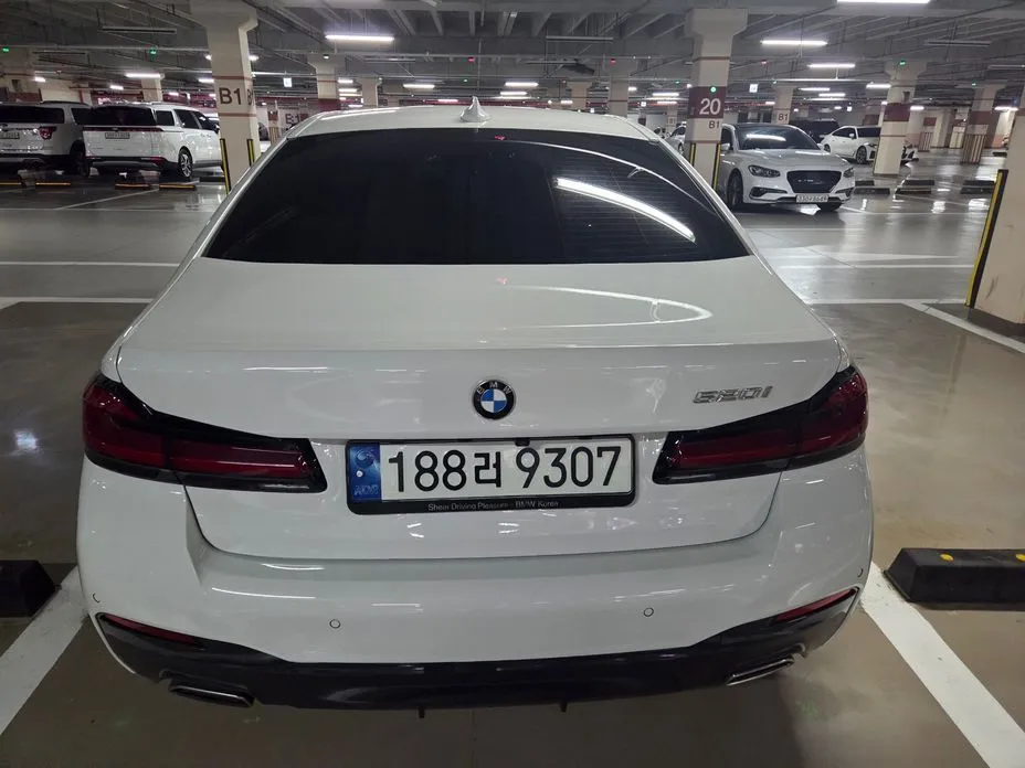BMW 5-Series — фото 10