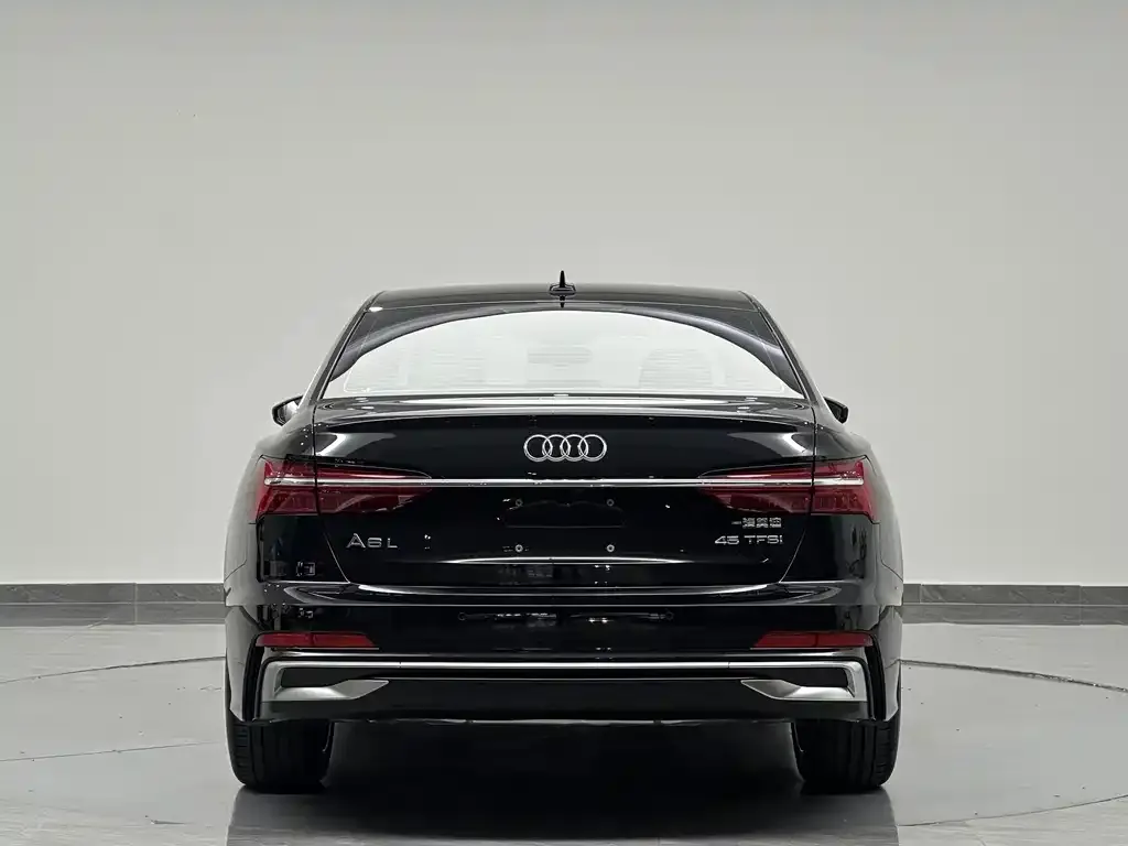 Audi A6L — фото 2