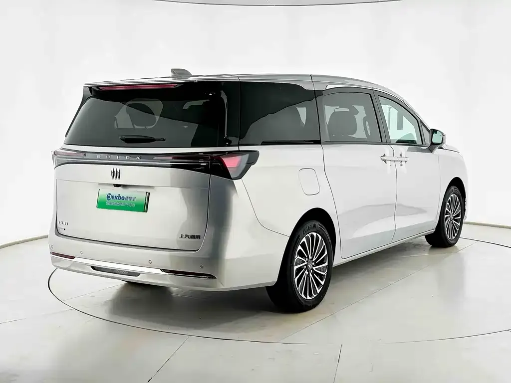 Buick GL8 Hybrid — фото 4