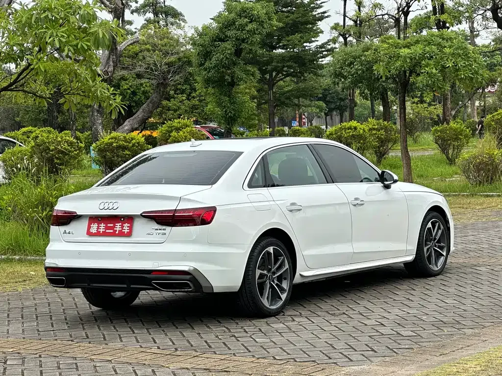 Audi A4L — фото 10