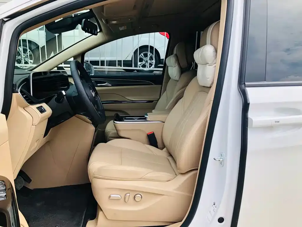 Buick GL8 Hybrid — фото 7