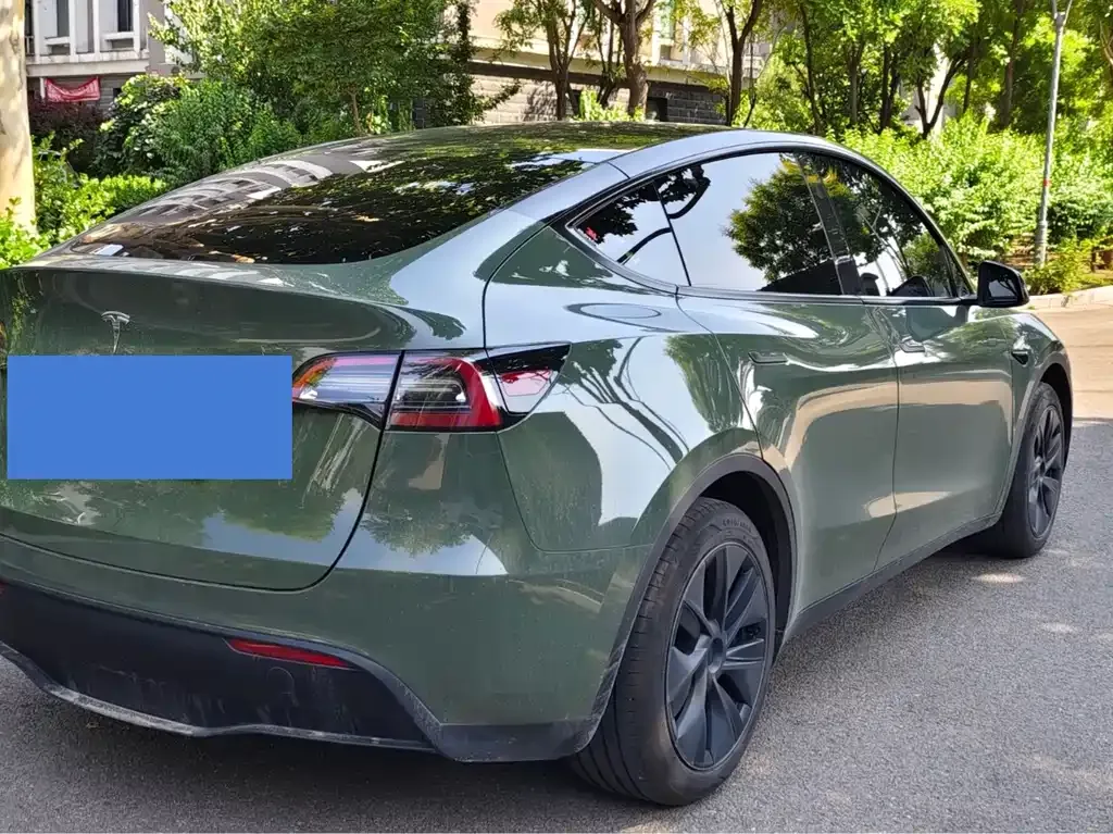 Tesla Model Y — фото 7