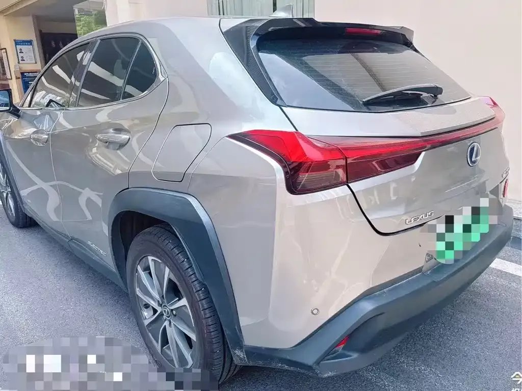 Lexus UX New Energy — фото 4